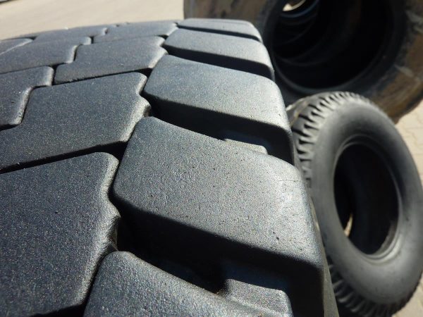 Opona używana ciężarowa 325/95R24 GOODYEAR OMNITRAC D 800zł W3294 - obrazek 5