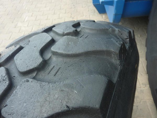 Opona używana przemysłowa 335/80R18 12.5R18 DUNLOP SPT9 500zł W3303 - obrazek 7
