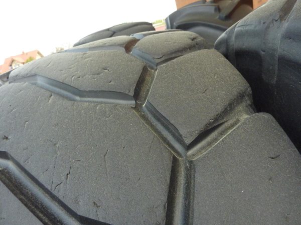 4 x Opona używana przemysłowa 23.5R25 BRIDGESTONE VJT 2400zł W3323 REZERW - obrazek 7