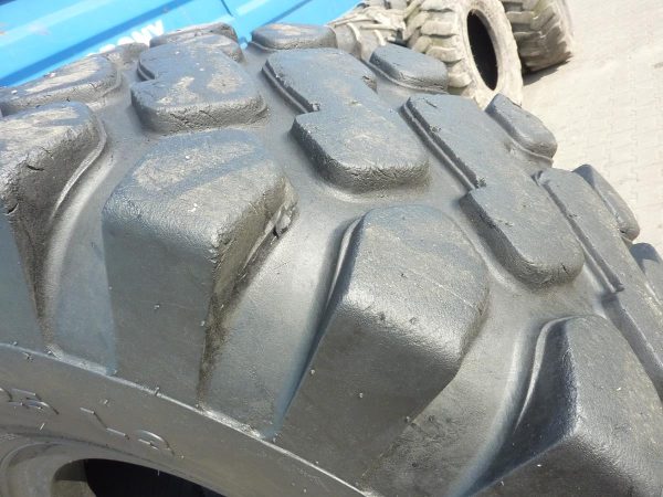 Opona używana przemysłowa 26.5-25 CAMSO LOADMASTER 2600zł W3334 - obrazek 12