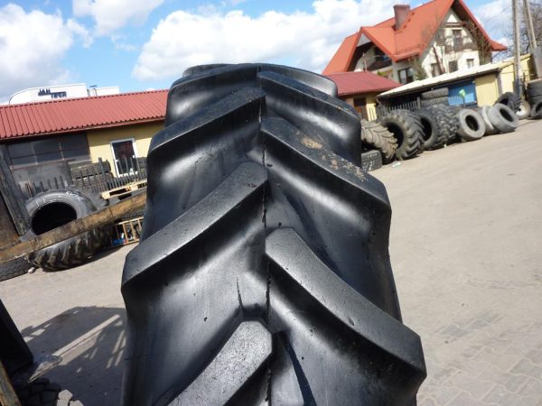 Opona używana rolnicza 300/95R42 MITAS AC90 1200zł W1742 - obrazek 4
