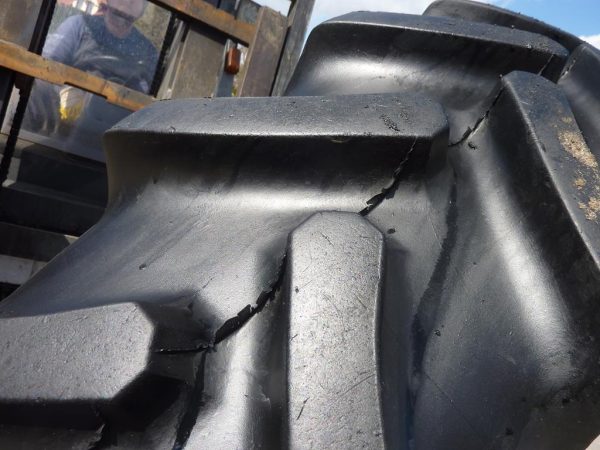 Opona używana rolnicza 300/95R42 MITAS AC90 1200zł W1742 - obrazek 12