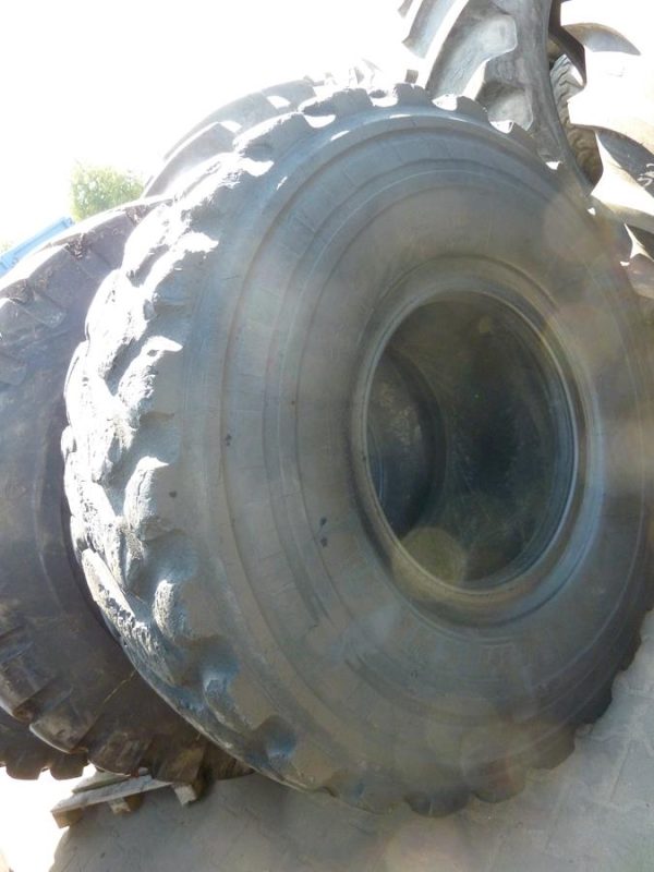 2x Opona używana przemysłowa 23.5R25 MICHELIN XHA2 1800zł W3343 - obrazek 2