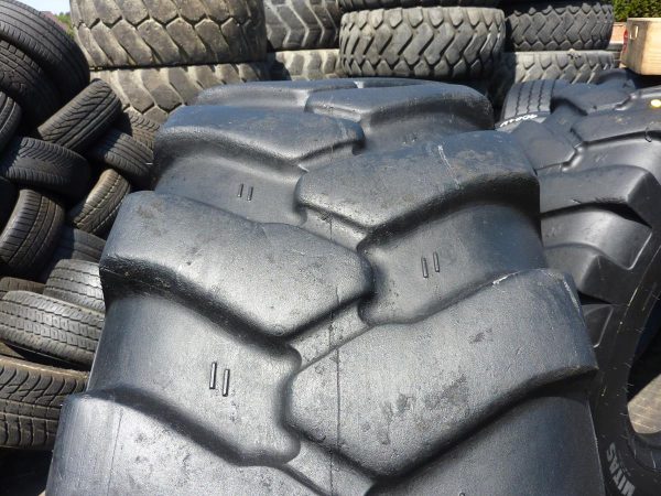 4 x Opona używana przemysłowa 17.5-25 MITAS EARTH MOVER EM-20 900zł W3355 - obrazek 3