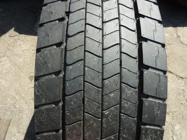 Opona nieużywana ciężarowa 295/55R22.5 GOODYEAR FUELMAX 1000zł C2066 - obrazek 4