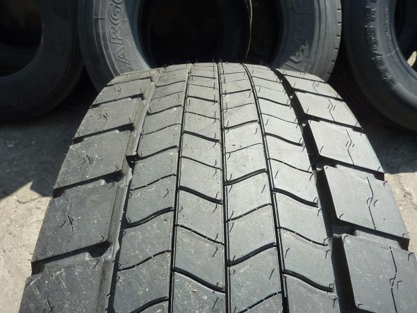 Opona nieużywana ciężarowa 295/55R22.5 GOODYEAR FUELMAX 1000zł C2066 - obrazek 5