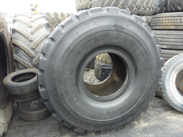 Opona używana przemysłowa 29.5R25 MICHELIN X-SLIPER 2200zł W3367 - obrazek 8