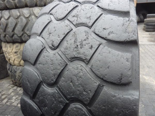 Opona używana przemysłowa 29.5R25 MICHELIN X-SLIPER 2200zł W3367 - obrazek 4