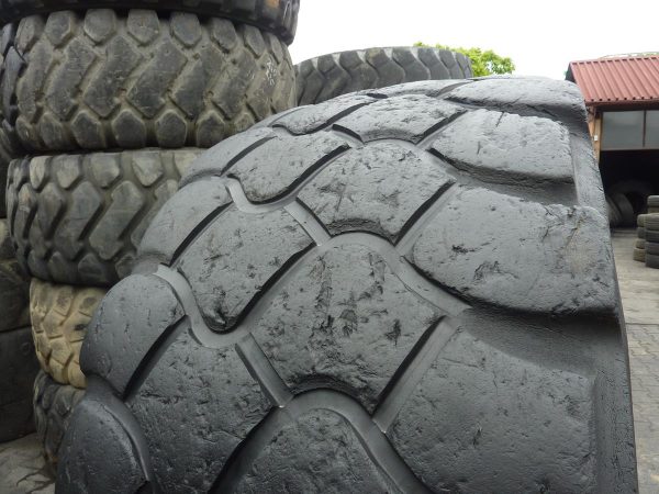 Opona używana przemysłowa 29.5R25 MICHELIN X-SLIPER 2200zł W3367 - obrazek 5