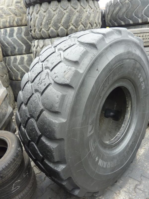 Opona używana przemysłowa 29.5R25 MICHELIN X-SLIPER 2200zł W3367 - obrazek 9