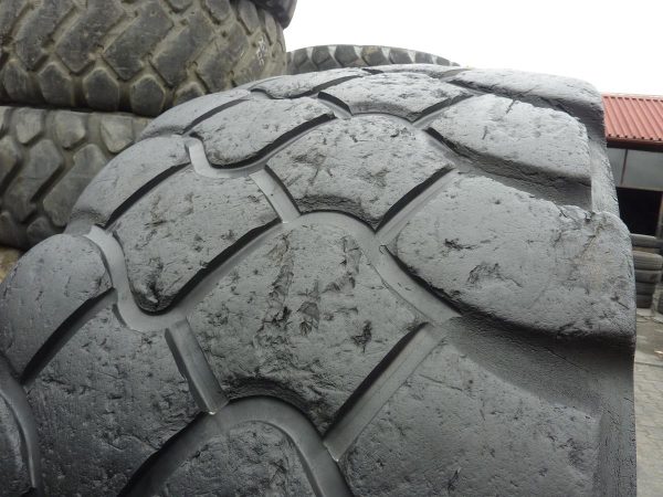 Opona używana przemysłowa 29.5R25 MICHELIN X-SLIPER 2200zł W3367 - obrazek 12