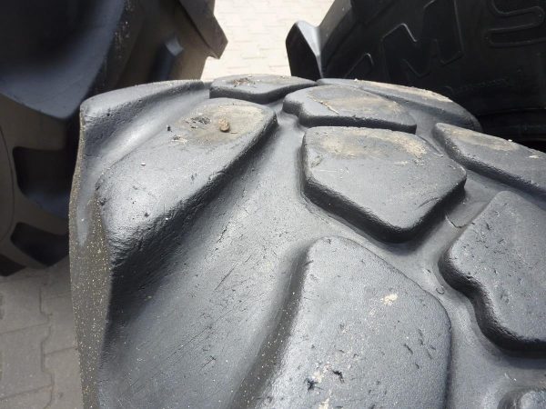 2x Opona używana przemysłowa 15.5-25 JCB SITEMASTER 1400zł W3391 - obrazek 6