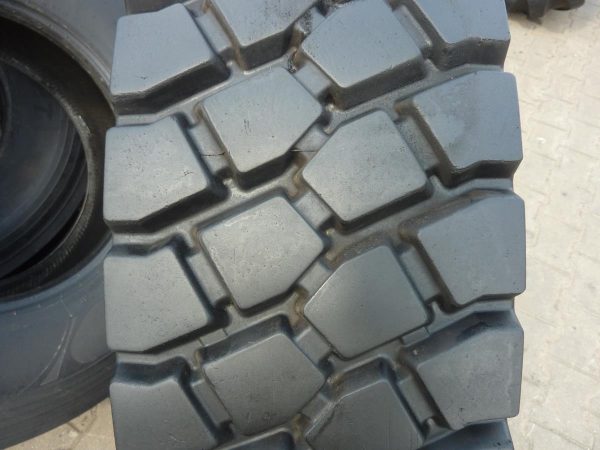 Opona używana ciężarowa 13R22.5 BARUM B573; 800zł C2074 - obrazek 3