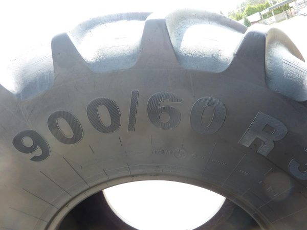 2x Opona używana rolnicza 900/60R32 CONTINENTAL SVT 4400zł W3443 - obrazek 3