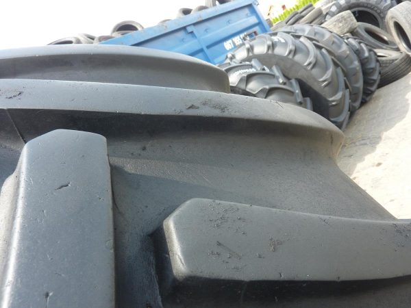 2x Opona używana rolnicza 900/60R32 CONTINENTAL SVT 4400zł W3443 - obrazek 9