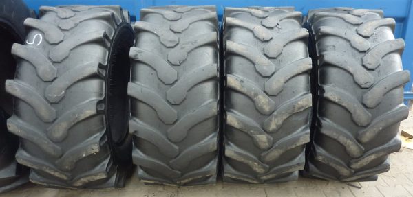 4 x Opona używana rolnicza 500/70-24 19.5-24 500/70R24 MITAS TRACTOR INDUSTRIAL IT-05; 875zł W3464