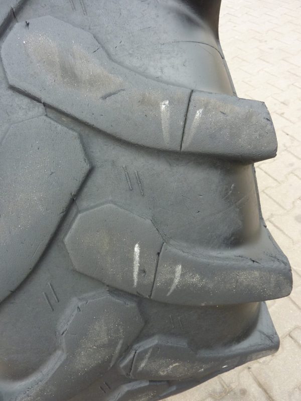 4 x Opona używana rolnicza 500/70-24 19.5-24 500/70R24 MITAS TRACTOR INDUSTRIAL IT-05; 875zł W3464 - obrazek 12