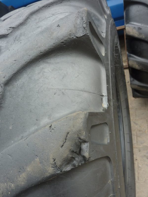 4 x Opona używana rolnicza 500/70-24 19.5-24 500/70R24 MITAS TRACTOR INDUSTRIAL IT-05; 875zł W3464 - obrazek 13