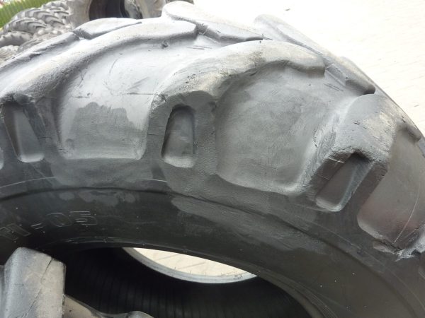 4 x Opona używana rolnicza 500/70-24 19.5-24 500/70R24 MITAS TRACTOR INDUSTRIAL IT-05; 875zł W3464 - obrazek 18