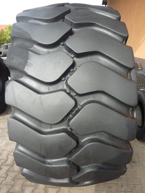 Opona używana przemysłowa 35/65R33 BRIDGESTONE V-STEEL N 7900zł W2763