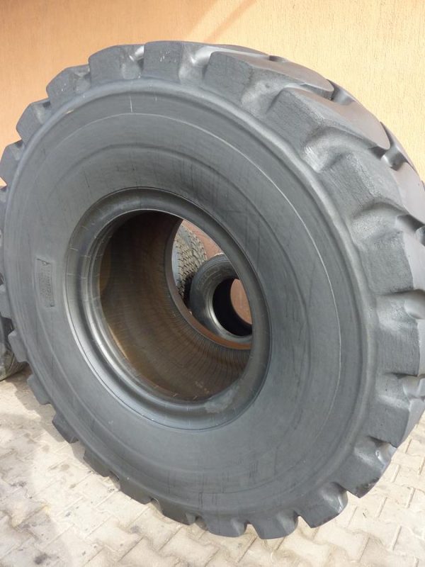 Opona używana przemysłowa 35/65R33 BRIDGESTONE V-STEEL N 7900zł W2763 - obrazek 9
