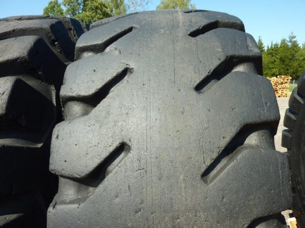 Opona używana przemysłowa 29.5R29 MICHELIN X MINE D2 2000zł W938 - obrazek 4