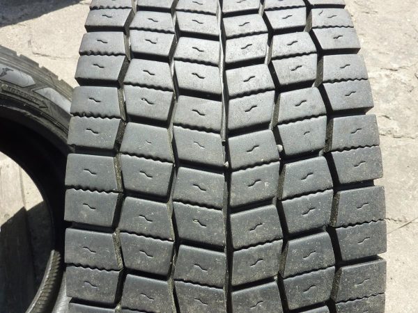 Opona używana ciężarowa 295/60R22.5 HANKOOK DH 31 700zł C2065 - obrazek 2