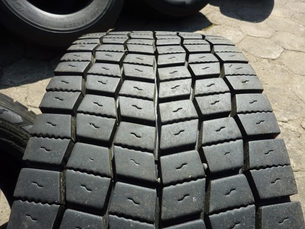 Opona używana ciężarowa 295/60R22.5 HANKOOK DH 31 700zł C2065 - obrazek 3