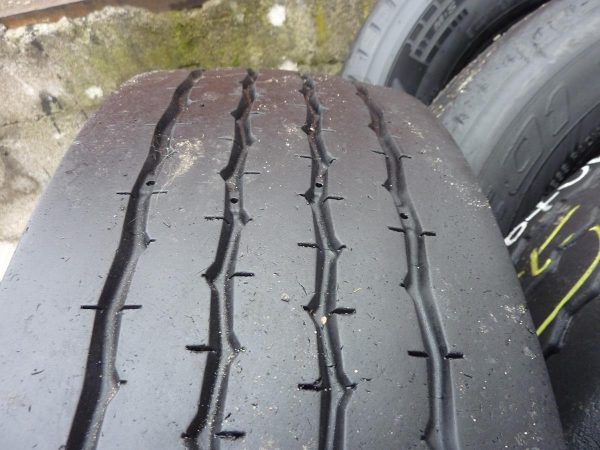 Opona używana ciężarowa 225/75R17.5 KORMORAN ROADS 250zł C1553 - obrazek 4