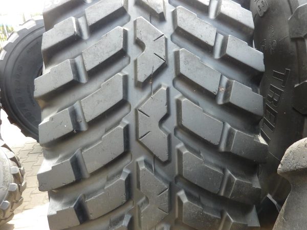 Opona używana leśna 650/65R42 NOKIAN TRI 2; 4900zł W3477 - obrazek 4