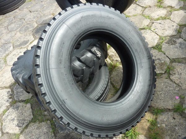Opona używana ciężarowa 11R22.5 BRIDGESTONE M840; 600zł C2087 - obrazek 2