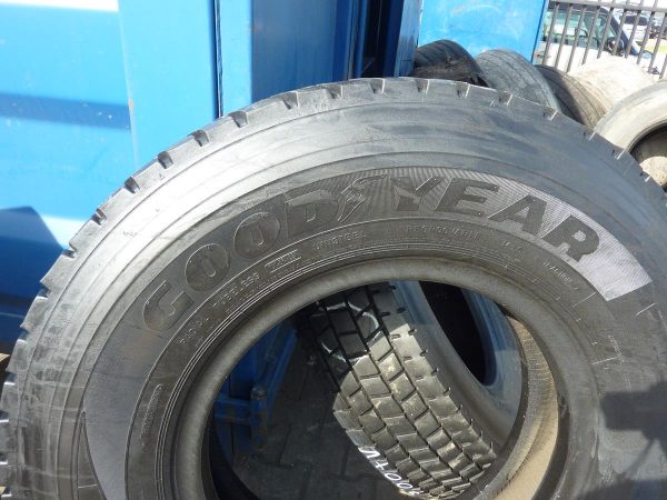 Opona używana ciężarowa 325/95R24 12.00R24 GOODYEAR OMNITRAC MSD II 700zł C2108 - obrazek 13