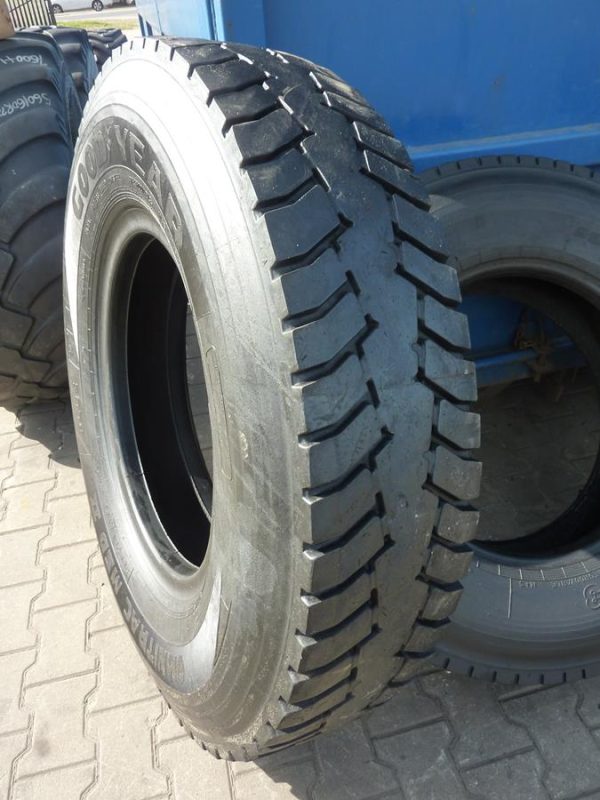 Opona używana ciężarowa 325/95R24 12.00R24 GOODYEAR OMNITRAC MSD II 700zł C2108 - obrazek 3
