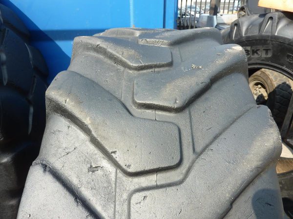 Opona używana przemysłowa 400/80-24 15.5/80-24 CAMSO TM R4; 800zł W3531 - obrazek 5