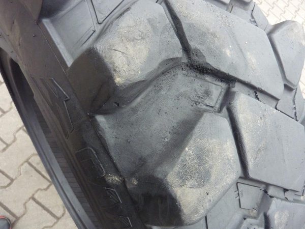 Opona używana przemysłowa 400/70-24 CAMSO MPT 753; 1300zł W3238 - obrazek 8