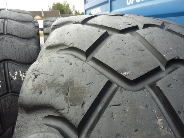 2 x Opona używana przemysłowa 23.5R25 MICHELIN XADN+ 2500zł W3551 - obrazek 6