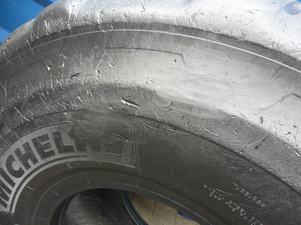 2 x Opona używana przemysłowa 23.5R25 MICHELIN XADN+ 2500zł W3551 - obrazek 12