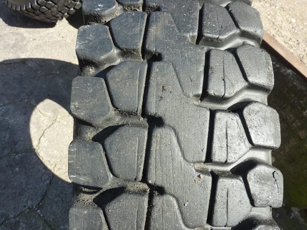 Opona używana ciężarowa 12.00R20 PIRELLI TG85; 650zł C2122 - obrazek 4