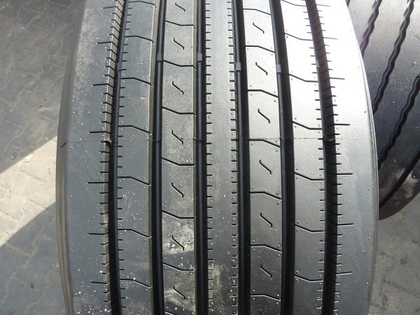 Opona używana ciężarowa 425/65R22.5 GOODRIDE CR931; 800zł C2123 - obrazek 3