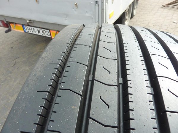 Opona używana ciężarowa 425/65R22.5 GOODRIDE CR931; 800zł C2123 - obrazek 8