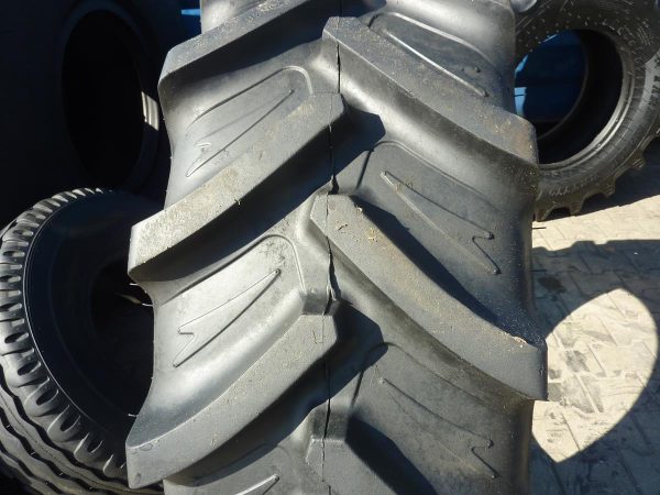 Opona używana rolnicza 380/70R28 MRL FARM MAX RRT 770; 1100zł W3576 - obrazek 4