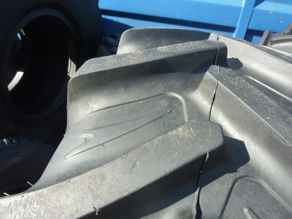 Opona używana rolnicza 380/70R28 MRL FARM MAX RRT 770; 1100zł W3576 - obrazek 9