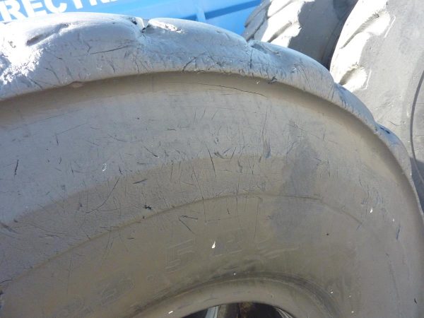 2 x Opona używana przemysłowa 23.5R25 MICHELIN XADN+ 2500zł W3579 - obrazek 15