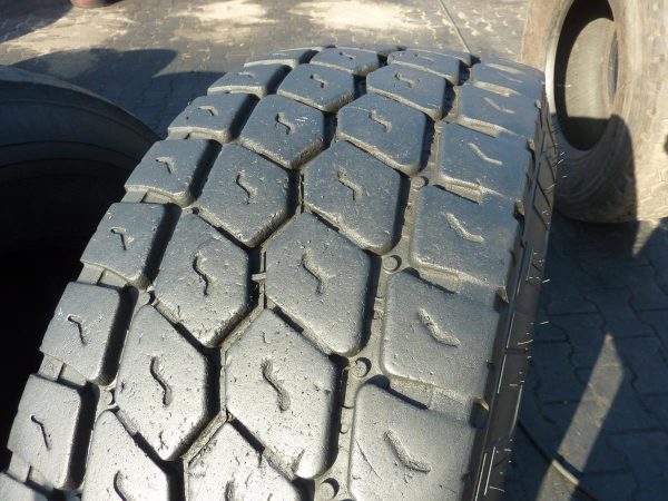 Opona używana ciężarowa 385/65R22.5 KUMHO KMA12; 700zł C2136 - obrazek 2