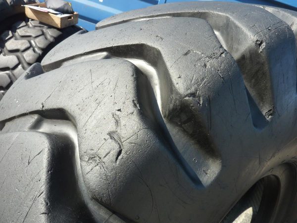 Opona używana przemysłowa 26.5-25 KUMHO HARD ROCK SERVICE 2000zł W3586 - obrazek 13