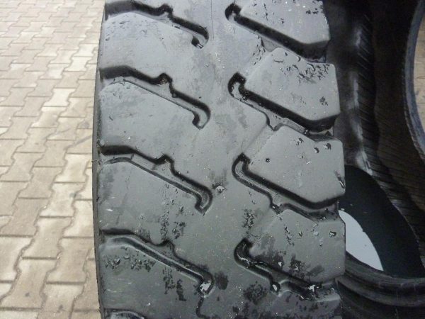Opona używana przemysłowa 12.00R24 CONTINENTAL HDC 700zł W3591 - obrazek 2