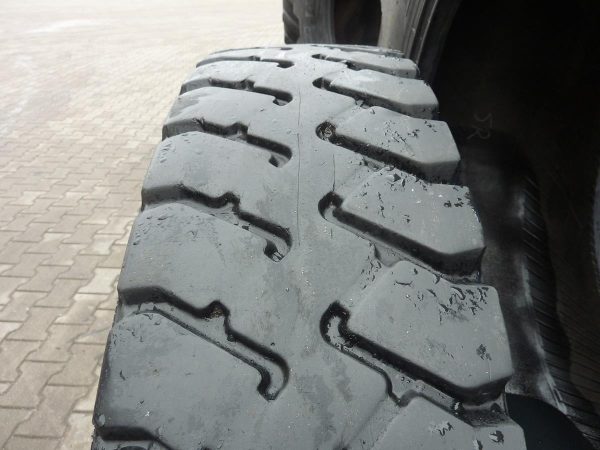 Opona używana przemysłowa 12.00R24 CONTINENTAL HDC 700zł W3591 - obrazek 3