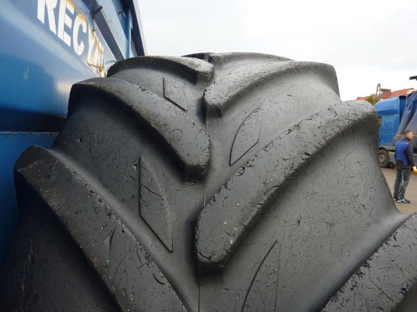 2x Opona używana rolnicza 710/60R42 MICHELIN XEOBIB 2900zł W3592 - obrazek 4