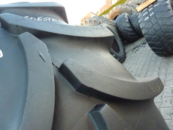 Opona używana rolnicza 620/70R42 VREDESTEIN TRAXION+ 3000zł W3611 - obrazek 8