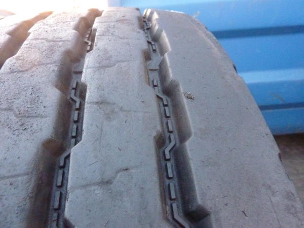 Opona używana ciężarowa 425/65R22.5 16.5R22.5 HANKOOK TH10; 800zł C2160 - obrazek 4